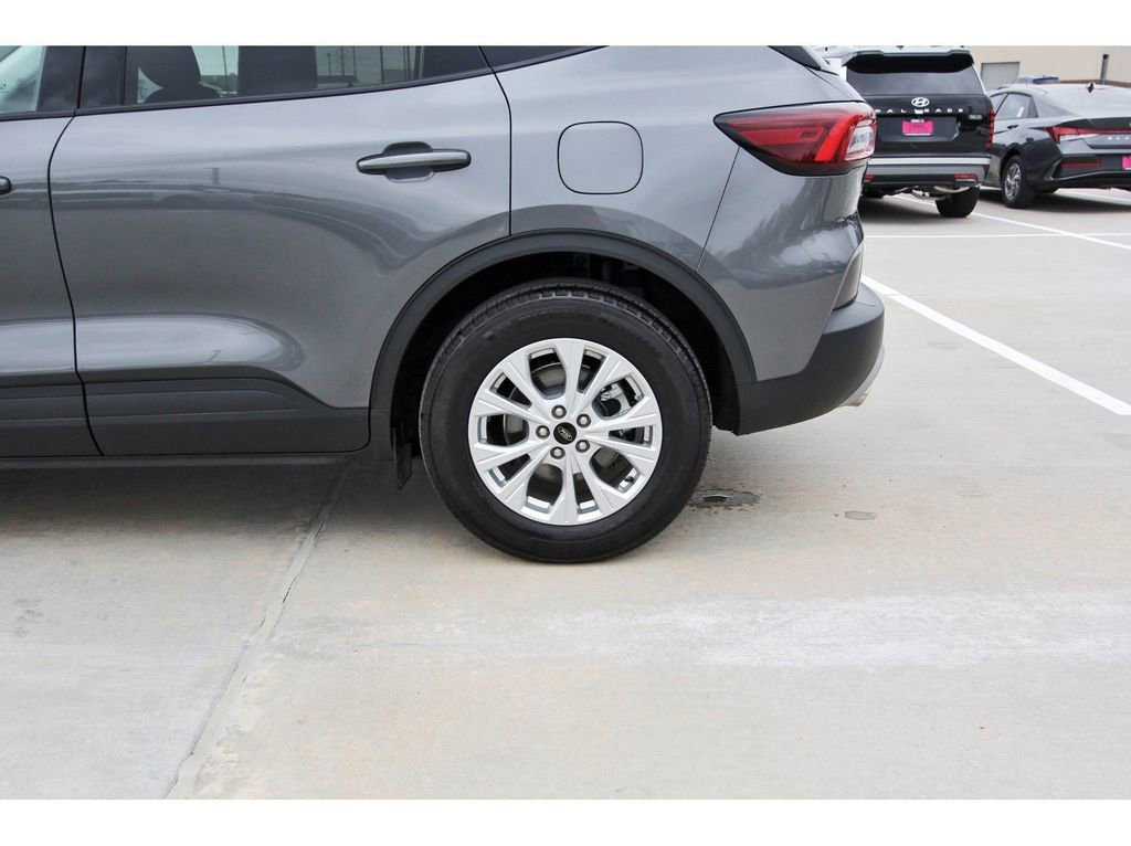 Certified 2024 Ford Escape Active FWD image 33