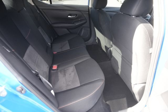 Used 2023 Nissan Sentra SR w/ Electronics Package image 15