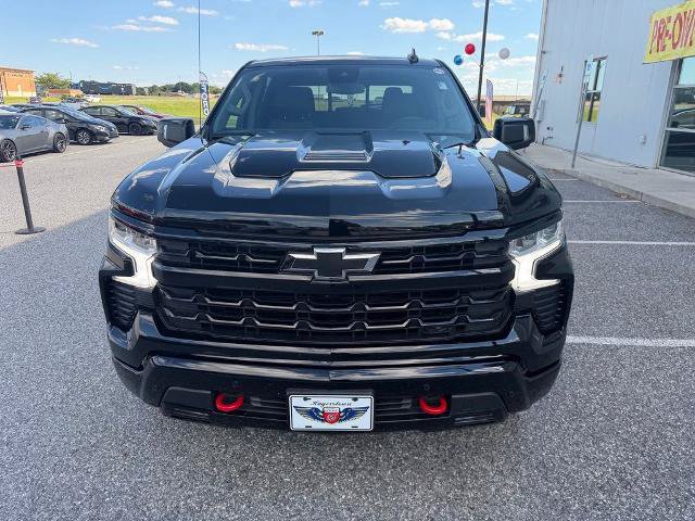 Used 2025 Chevrolet Silverado 1500 LT Trail Boss w/ Convenience Package II AWD/4WD image 3