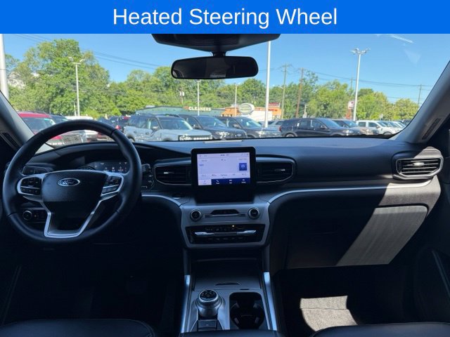 Certified 2023 Ford Explorer XLT w/ Equipment Group 202A AWD/4WD image 3