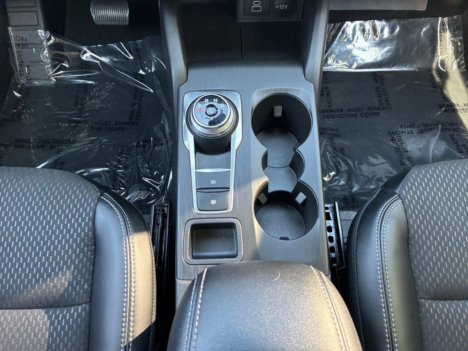 Certified 2025 Ford Escape SE FWD image 30