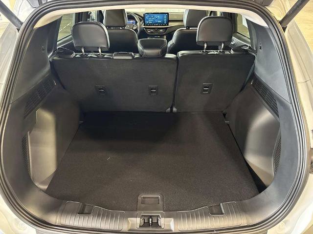 Certified 2025 Ford Escape Base image 8