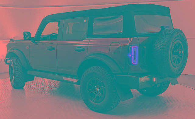 Certified 2023 Ford Bronco Wildtrak image 3