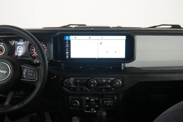 Used 2025 Jeep Wrangler Unlimited Sport AWD/4WD image 23