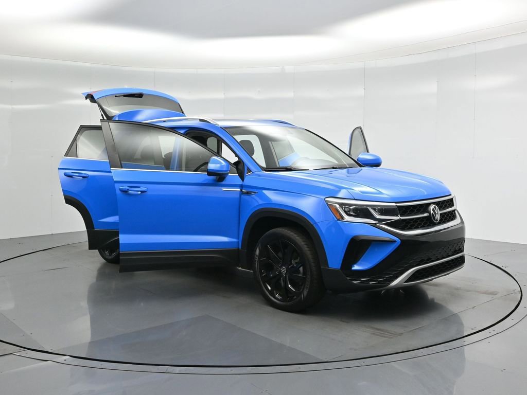 Used 2022 Volkswagen Taos SEL w/ Panoramic Sunroof Package image 52