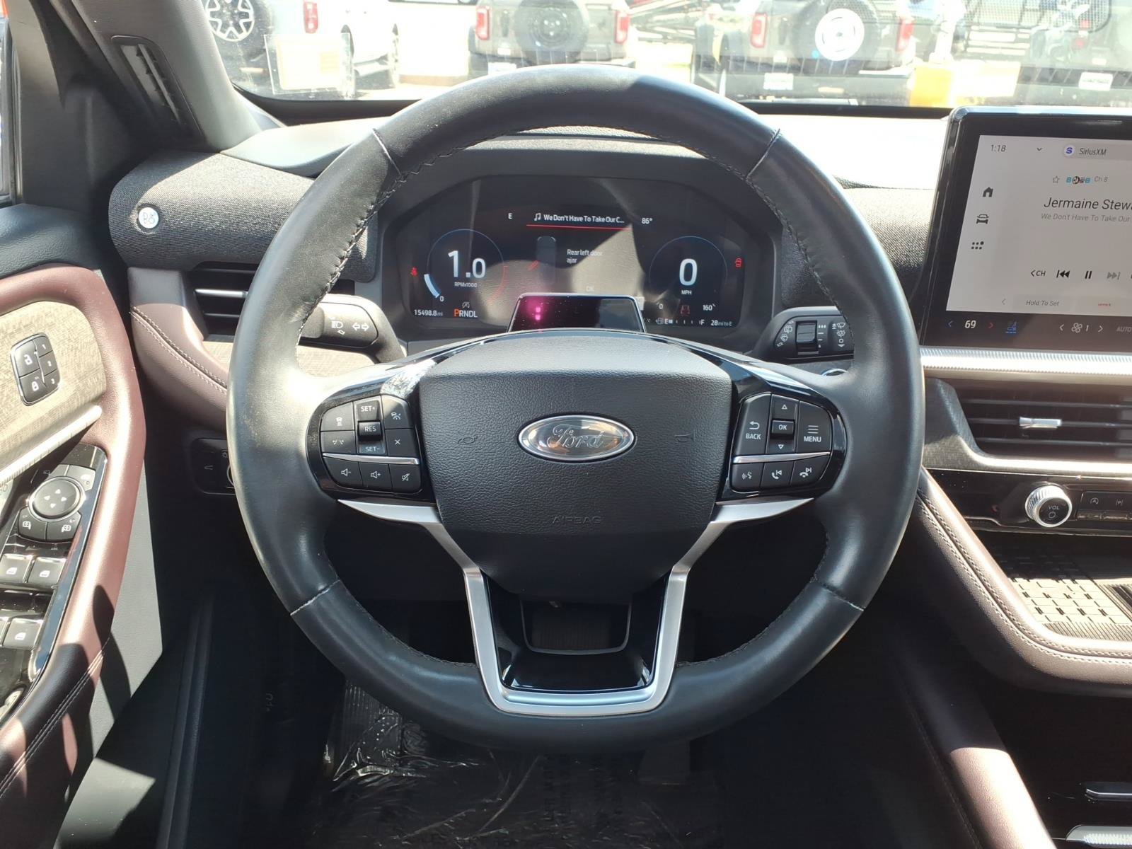 Certified 2025 Ford Explorer Platinum w/ Ultimate Package AWD/4WD image 8