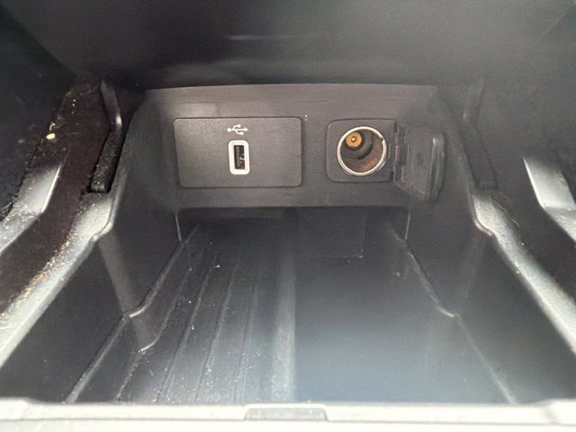 Certified 2018 Ford Explorer XLT w/ Equipment Group 202A FWD image 38