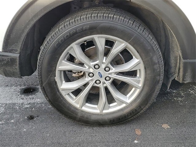 Certified 2023 Ford Explorer Limited w/ Limited Technology Package image 5