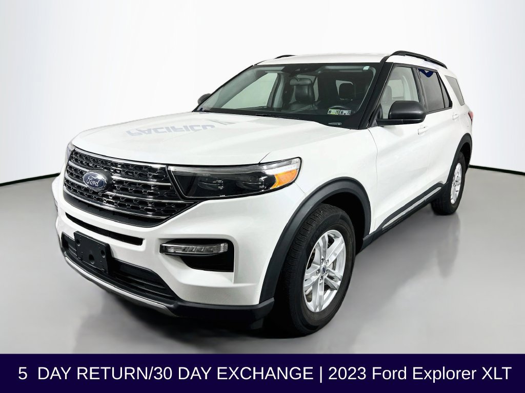 Certified 2023 Ford Explorer XLT w/ Equipment Group 202A AWD/4WD image 4