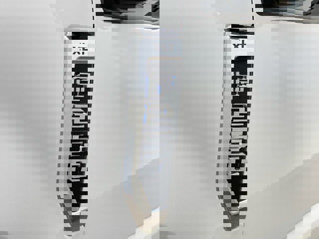 Certified 2022 Ford F250 XLT w/ Black Appearance Package image 13