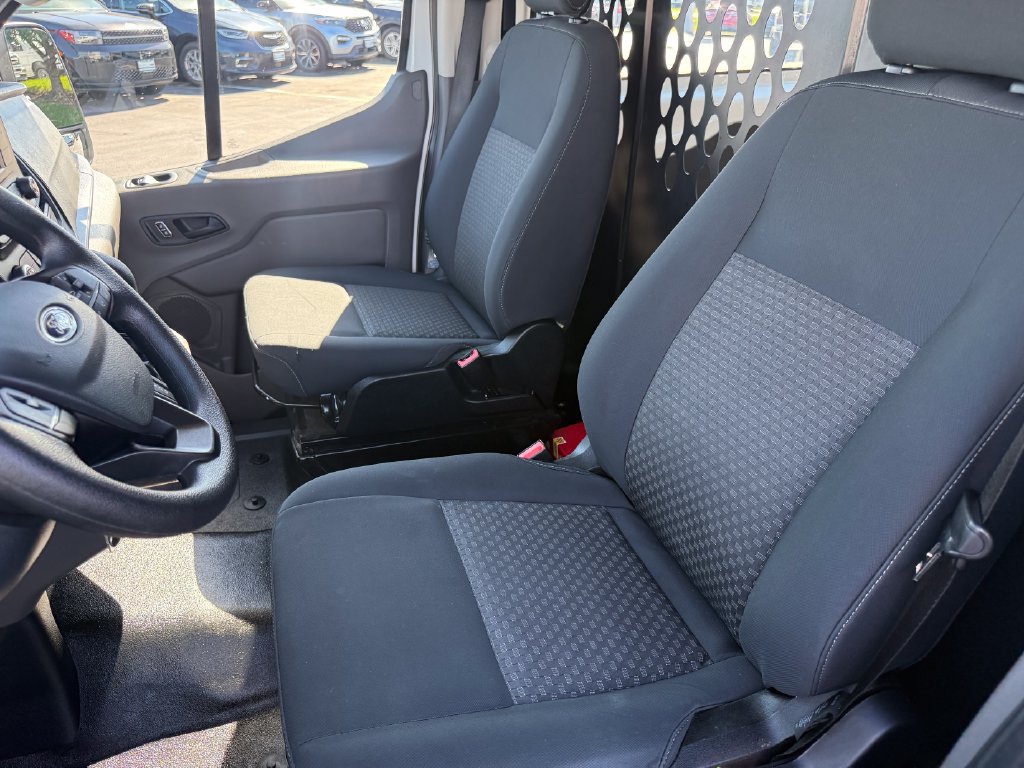Certified 2025 Ford Transit 250 Low Roof w/ Exterior Upgrade Package RWD image 15
