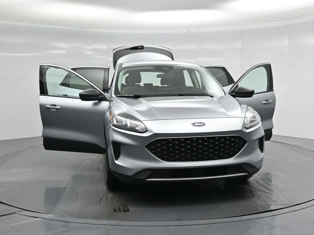 Certified 2022 Ford Escape SE image 28