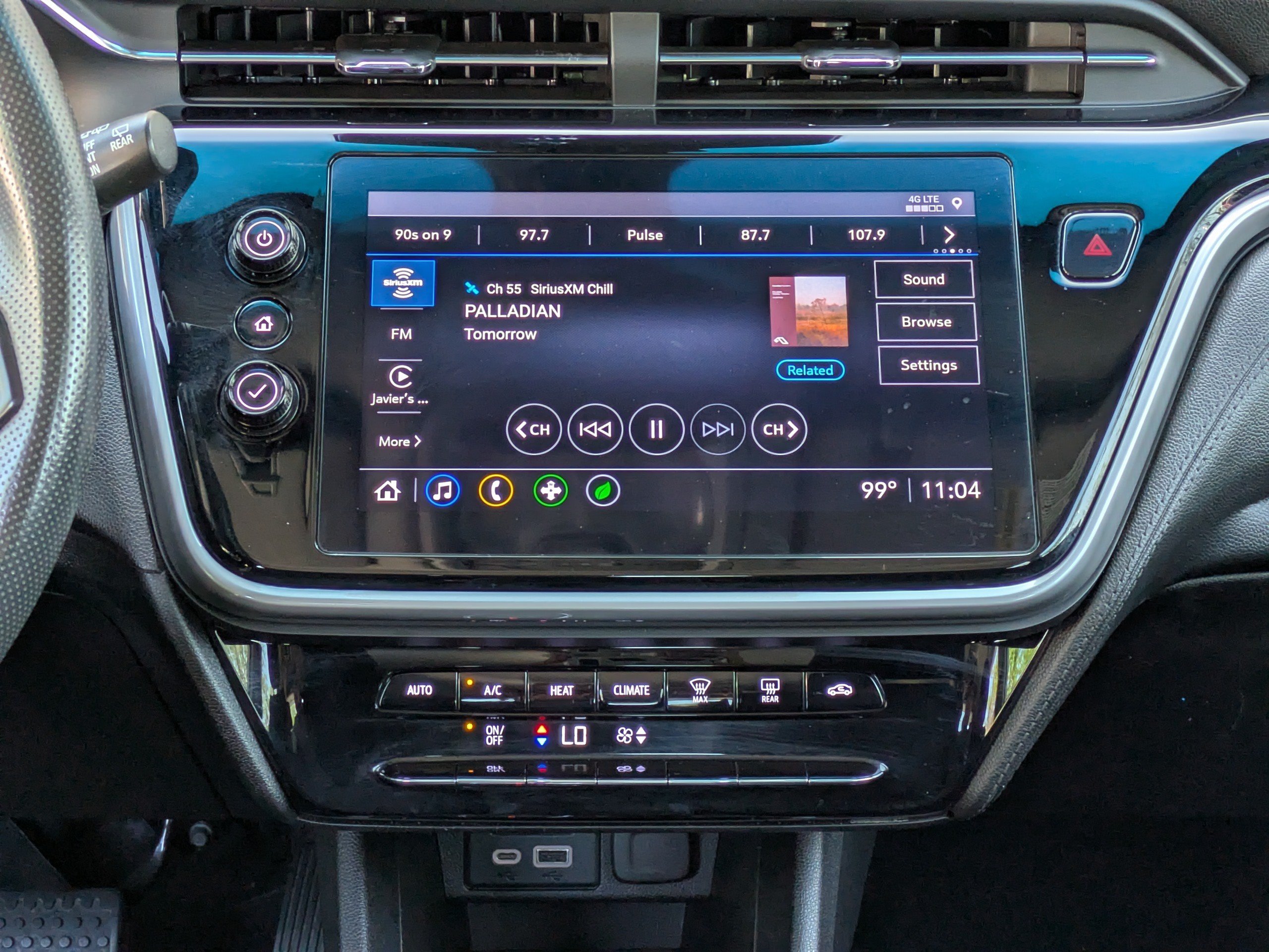 Used 2022 Chevrolet Bolt LT FWD image 18