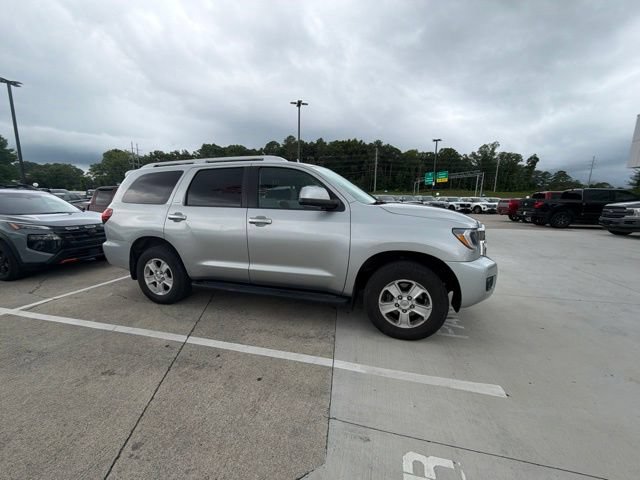 Used 2022 Toyota Sequoia SR5 AWD/4WD image 14