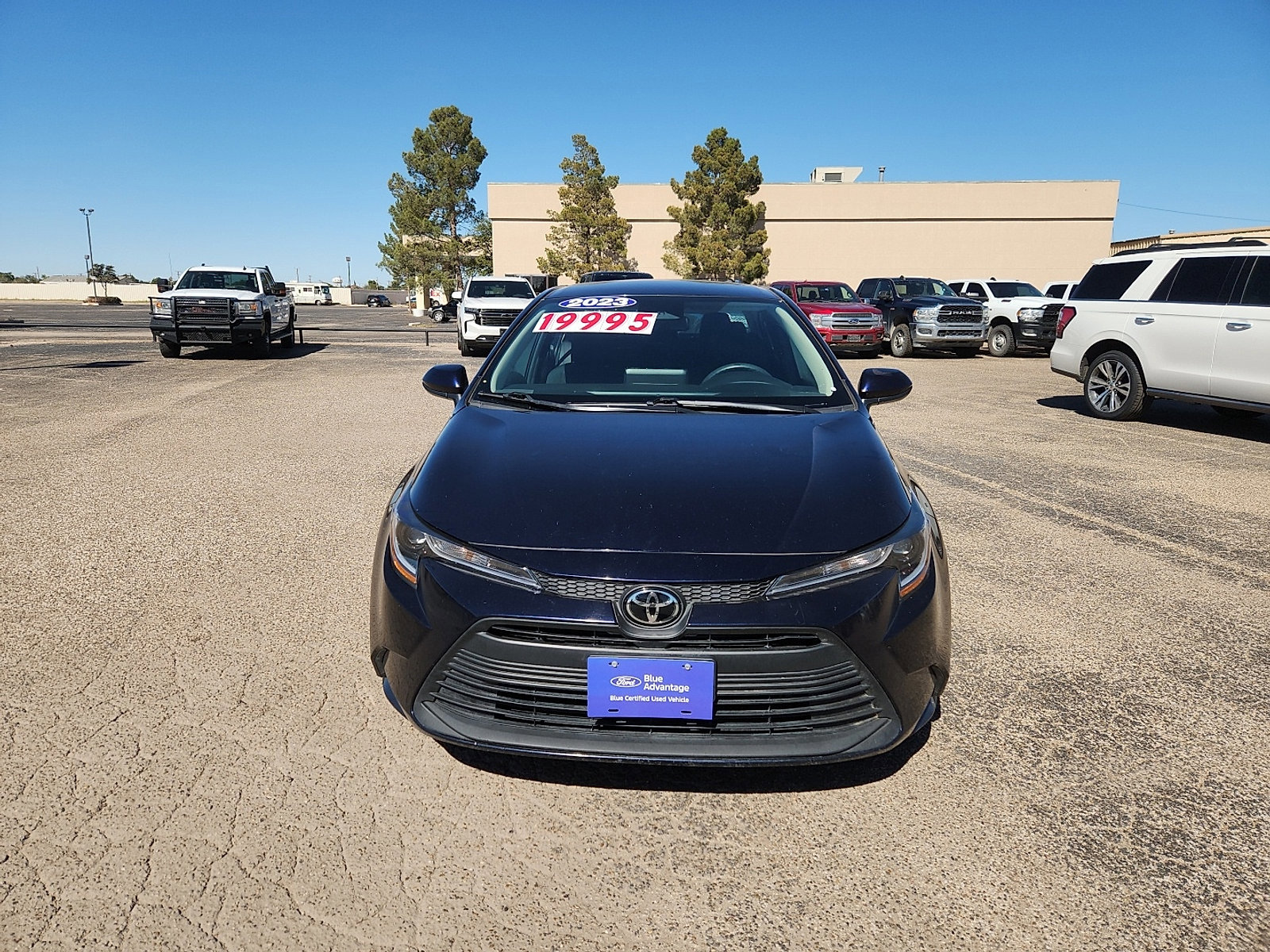Used 2023 Toyota Corolla LE image 8