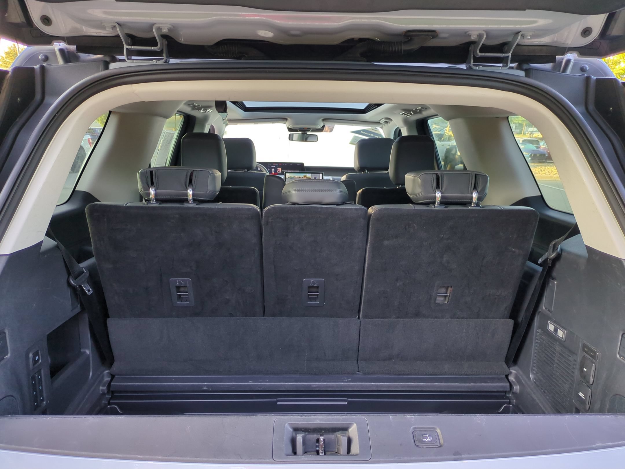 Certified 2025 Ford Expedition Active AWD/4WD image 35