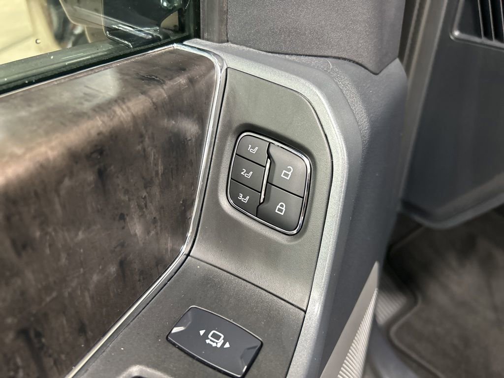 Certified 2024 Ford F250 Lariat w/ Lariat Ultimate Package image 16