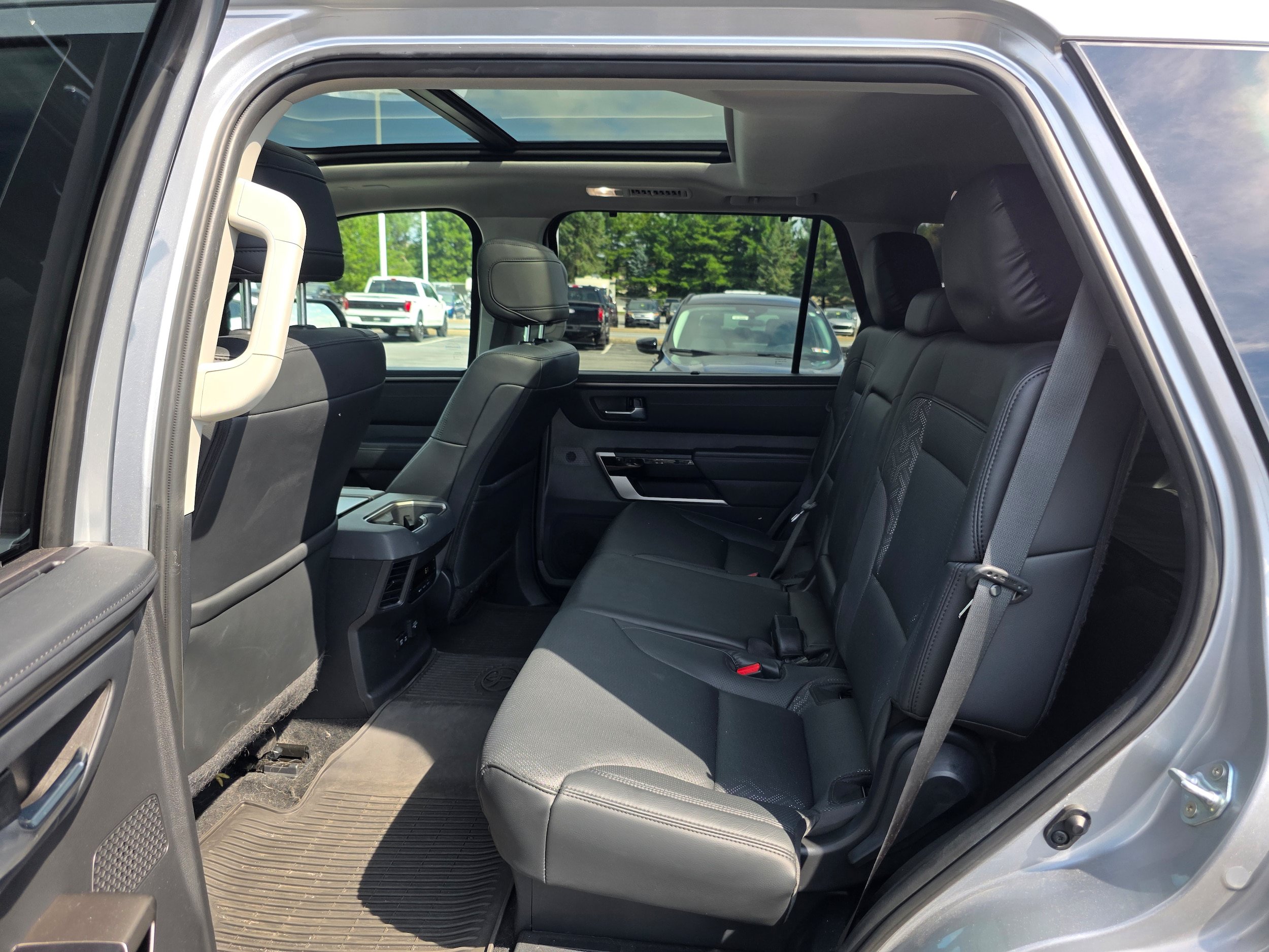 Used 2024 Toyota Sequoia Limited w/ TRD Off-Road Package AWD/4WD image 11