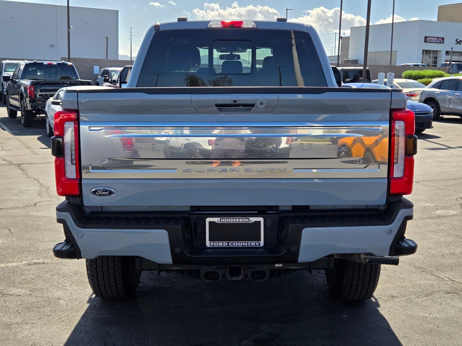 Certified 2024 Ford F350 Platinum w/ Tremor Off-Road Package AWD/4WD image 5