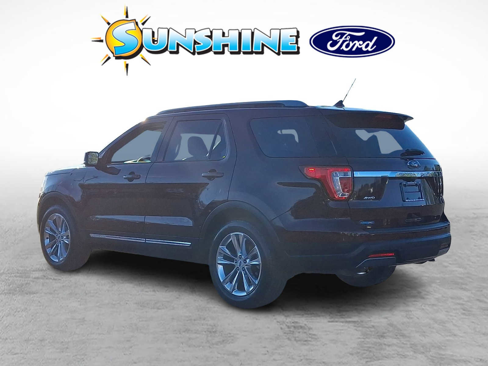 Certified 2019 Ford Explorer XLT w/ Equipment Group 202A image 2