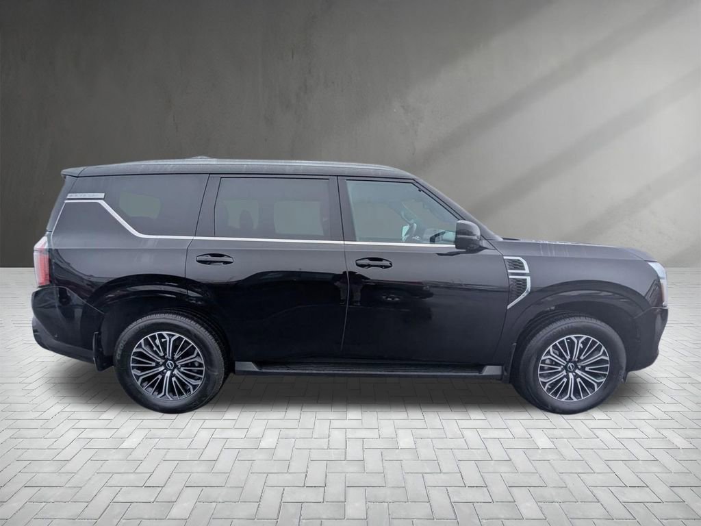 Used 2025 Nissan Armada Platinum image 11