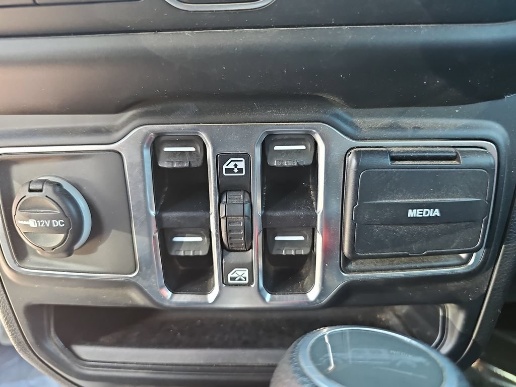 Used 2020 Jeep Gladiator Sport w/ Quick Order Package 24S AWD/4WD image 25