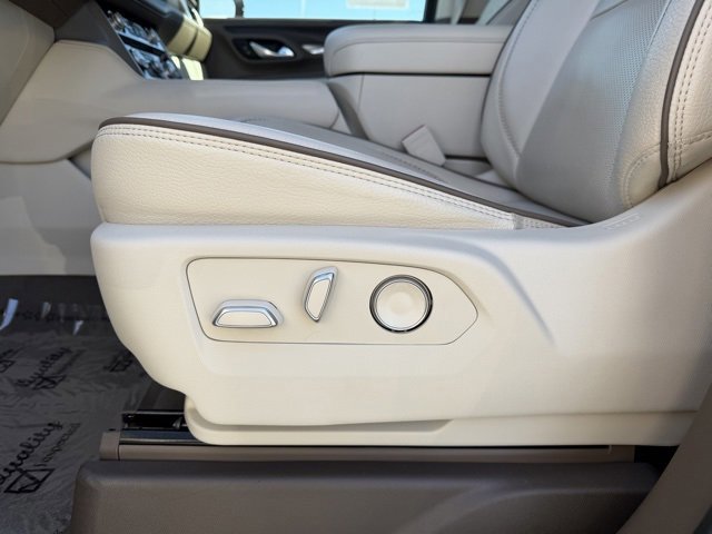 Used 2023 GMC Yukon XL Denali w/ Denali Reserve Package image 11