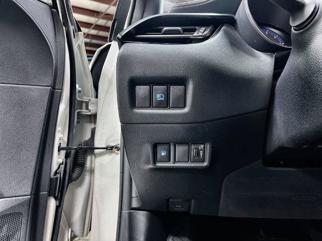 Used 2019 Toyota C-HR LE FWD image 13
