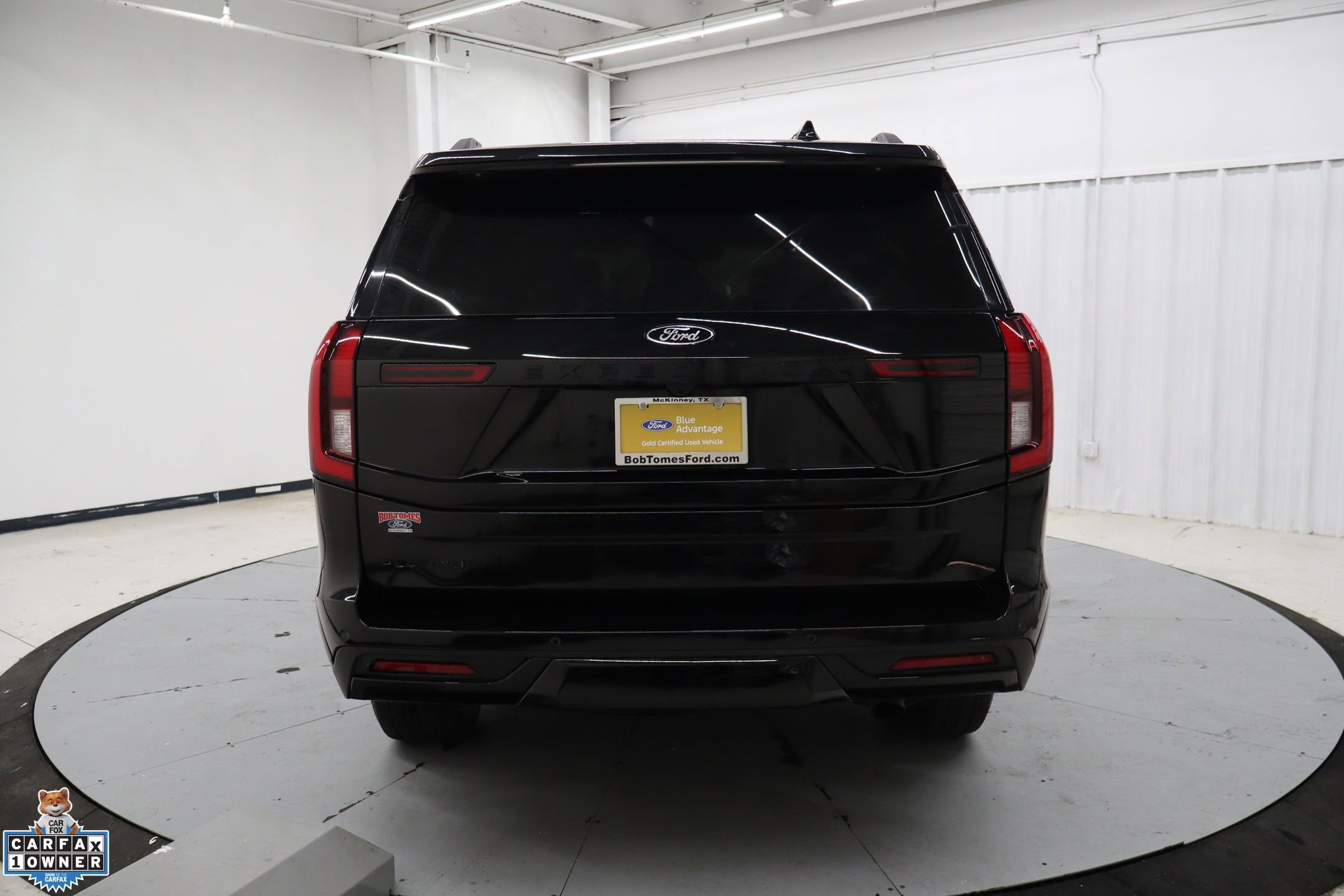Certified 2025 Ford Expedition Platinum w/ Stealth Performance Package AWD/4WD image 4