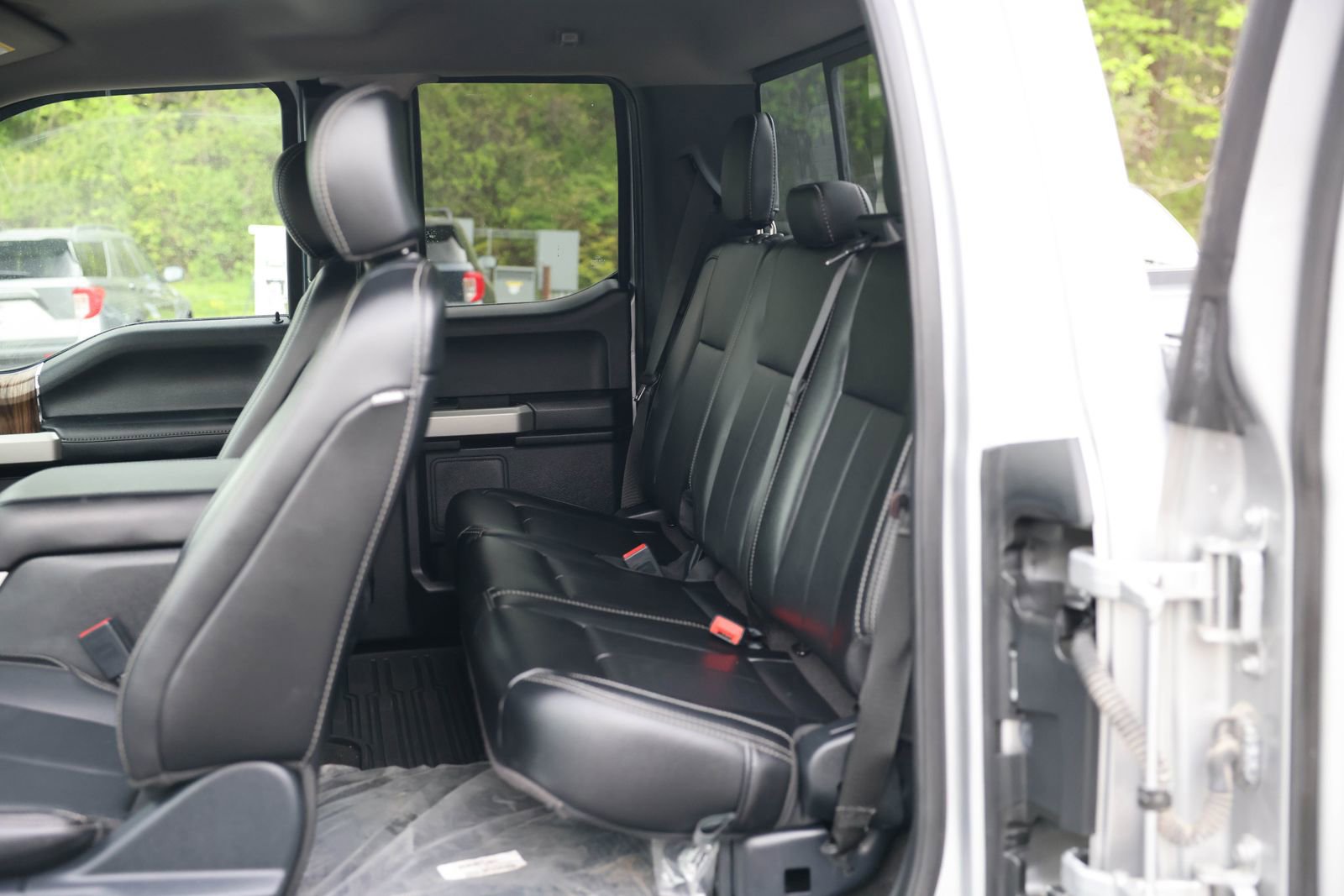 Certified 2020 Ford F150 Lariat w/ Equipment Group 502A Luxury AWD/4WD image 18