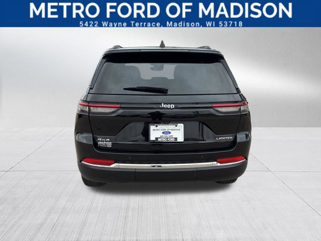 Used 2023 Jeep Grand Cherokee Limited AWD/4WD image 7