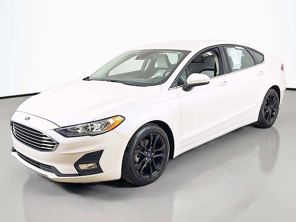 Certified 2019 Ford Fusion SE w/ Equipment Group 151A image 7
