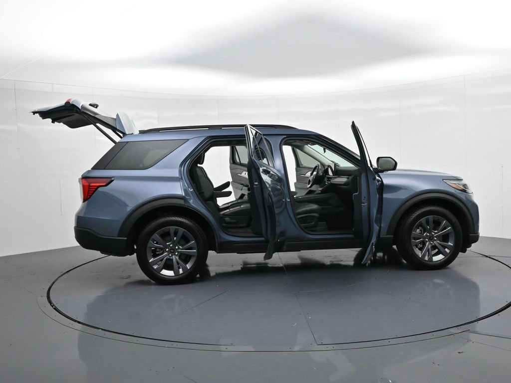Certified 2025 Ford Explorer Active w/ Active Comfort Package AWD/4WD image 23