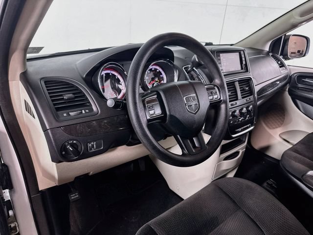 Used 2018 Dodge Grand Caravan SE FWD image 25