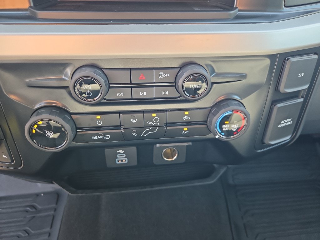Certified 2025 Ford F450 XLT w/ FX4 Off-Road Package AWD/4WD image 29
