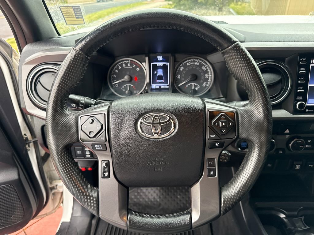 Used 2022 Toyota Tacoma TRD Off-Road AWD/4WD image 16