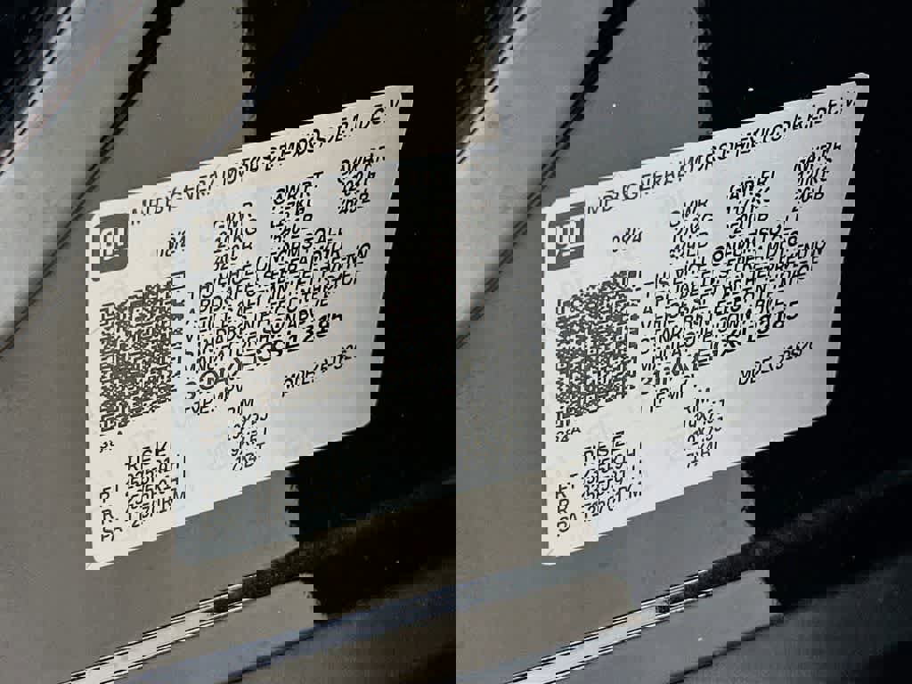 Used 2025 Chevrolet Equinox RS w/ Safety and Technology Package image 25