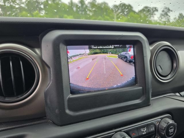 Used 2023 Jeep Wrangler Unlimited w/ Cold Weather Group AWD/4WD image 19