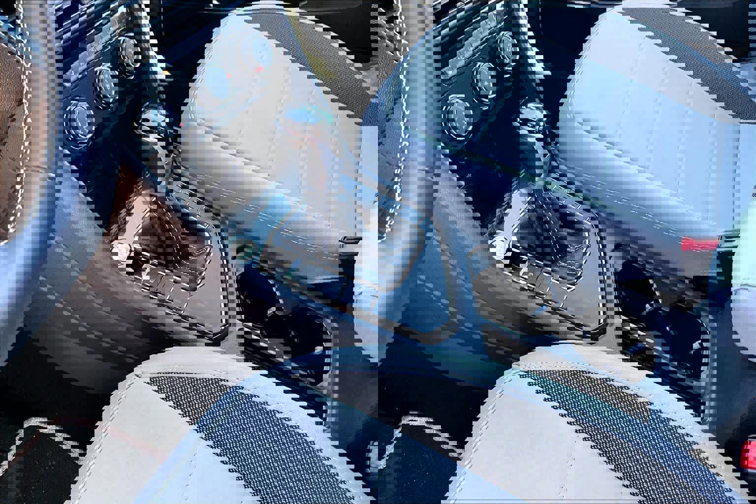 Used 2023 Volkswagen Taos SE image 18