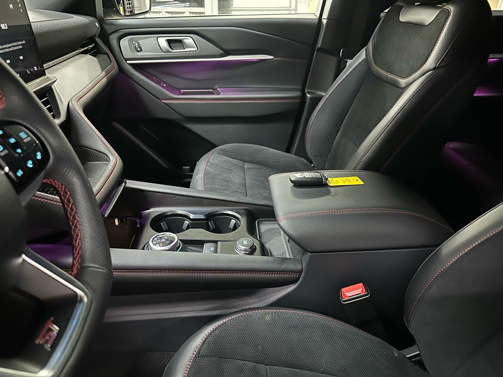 Certified 2025 Ford Explorer ST RWD image 19