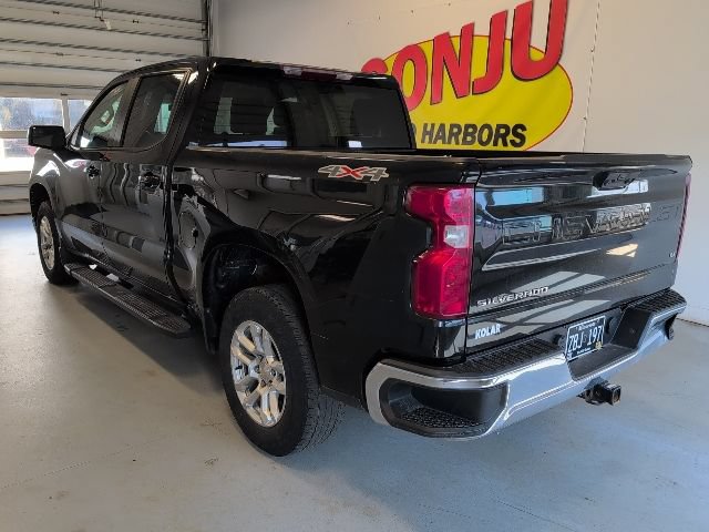 Used 2022 Chevrolet Silverado 1500 LT AWD/4WD image 2