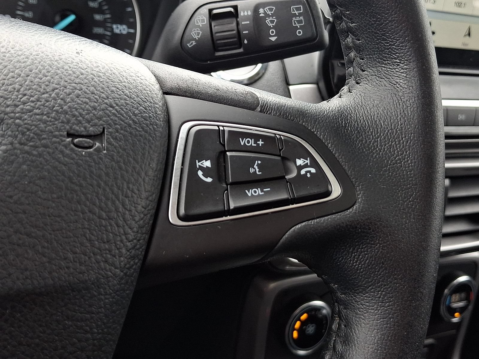 Certified 2019 Ford EcoSport SE w/ SE Convenience Package AWD/4WD image 24