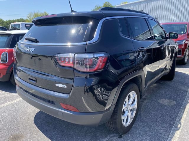 Used 2024 Jeep Compass Latitude AWD/4WD image 7