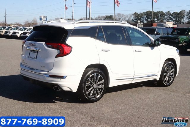 Used 2019 GMC Terrain Denali w/ Advanced Safety Package image 3
