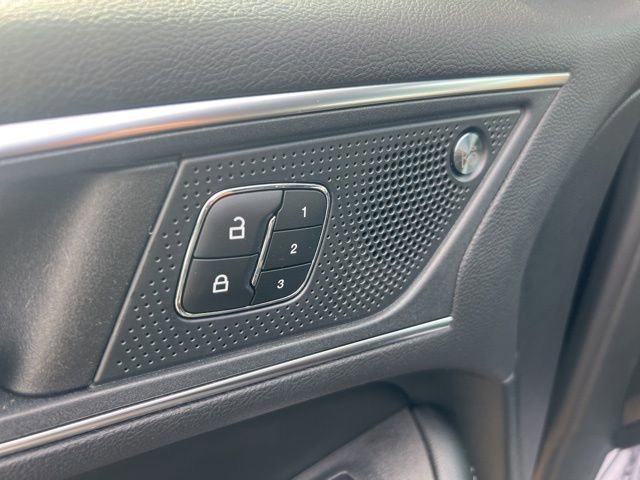 Certified 2023 Ford Edge ST image 9