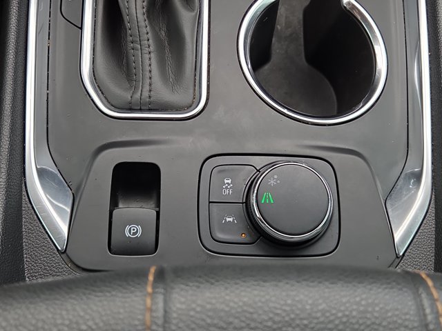 Used 2021 Chevrolet Traverse RS w/ LPO, Floor Liner Package FWD image 24