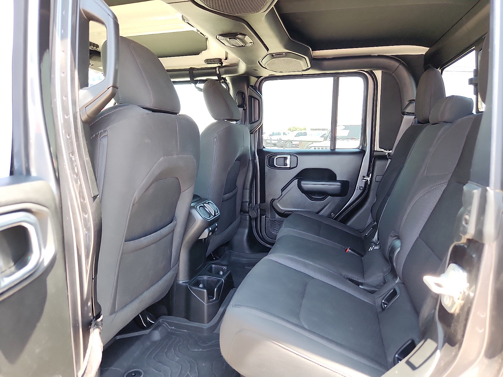 Used 2023 Jeep Gladiator Sport AWD/4WD image 9