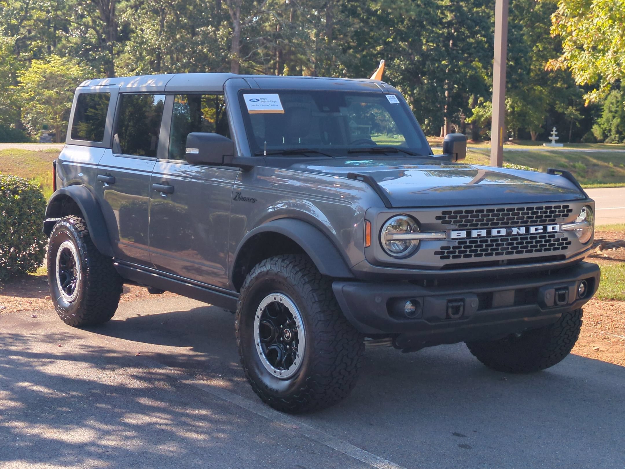Certified 2023 Ford Bronco Badlands w/ Sasquatch Package AWD/4WD image 2