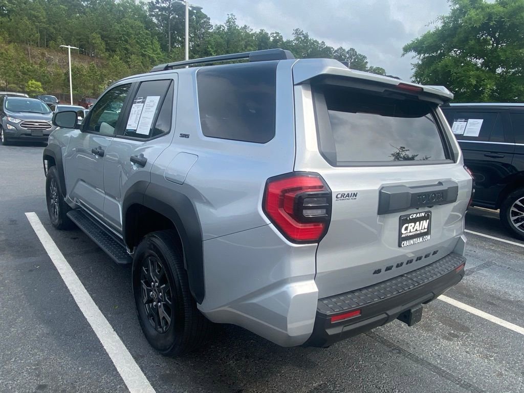 Used 2025 Toyota 4Runner SR5 AWD/4WD image 5