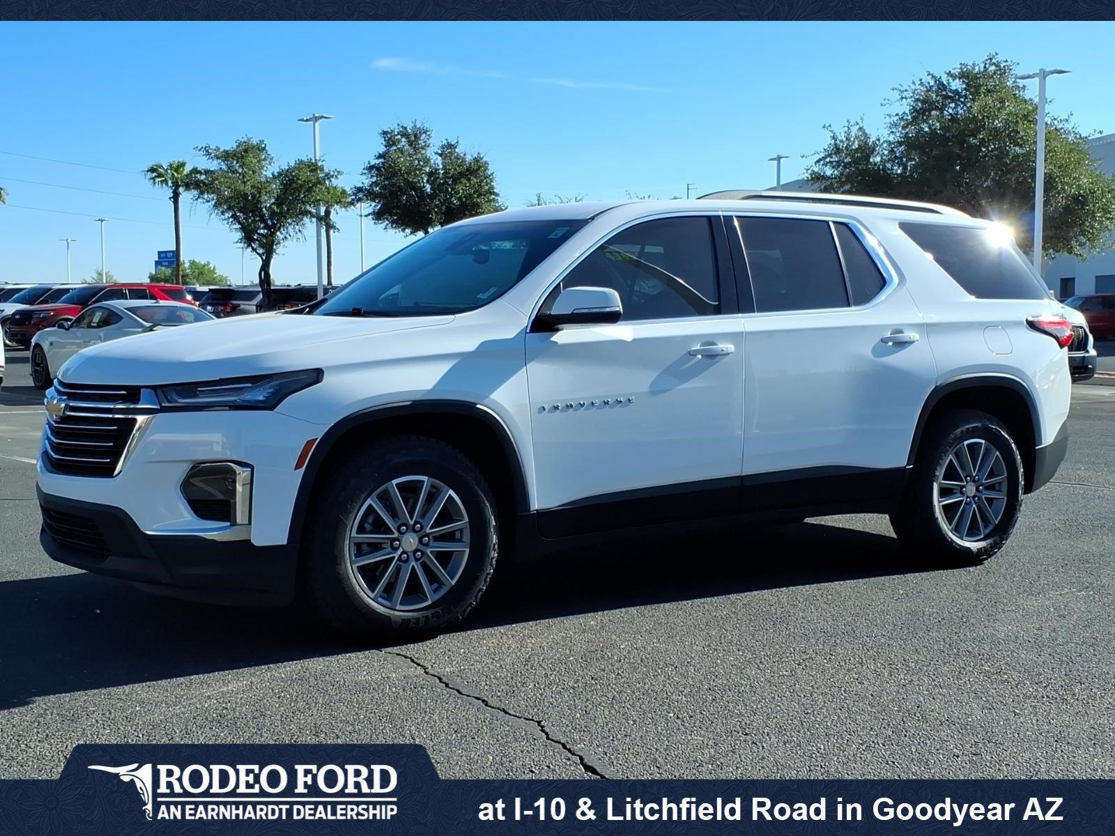 Used 2023 Chevrolet Traverse LT